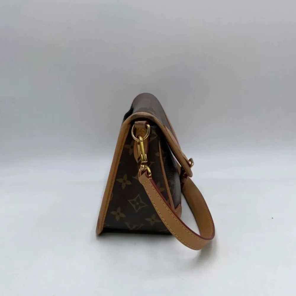 Louis Vuitton Women Pre-Loved Bag Very Good Condition
